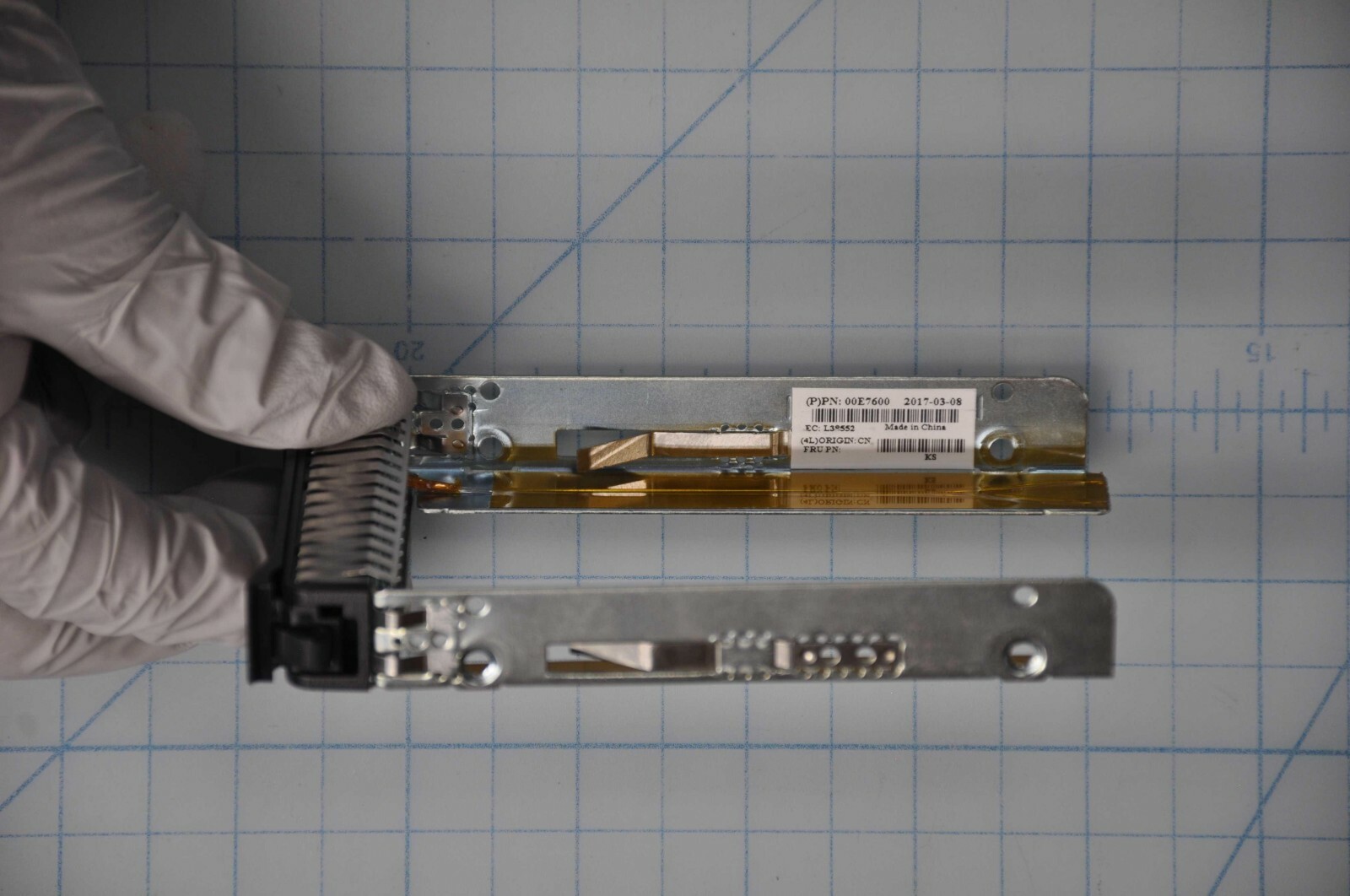 SAS/SATA Drive Caddy Tray Sled for IBM X3250 X3550 X3650 M5 00E7600