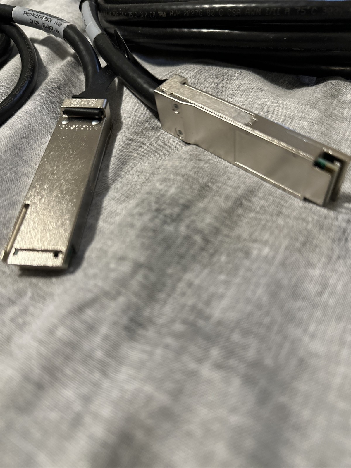 New Amphenol X6559-R6 SAS Expansion Cable 5m QSFP-QSFP 112-00178 5M