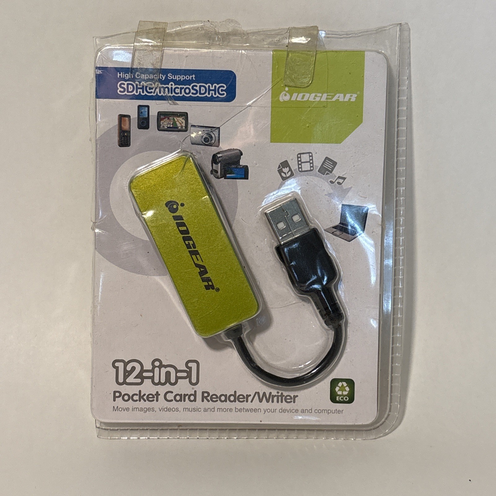 Iogear 12-in-1 Pocket Card Reader / Writer