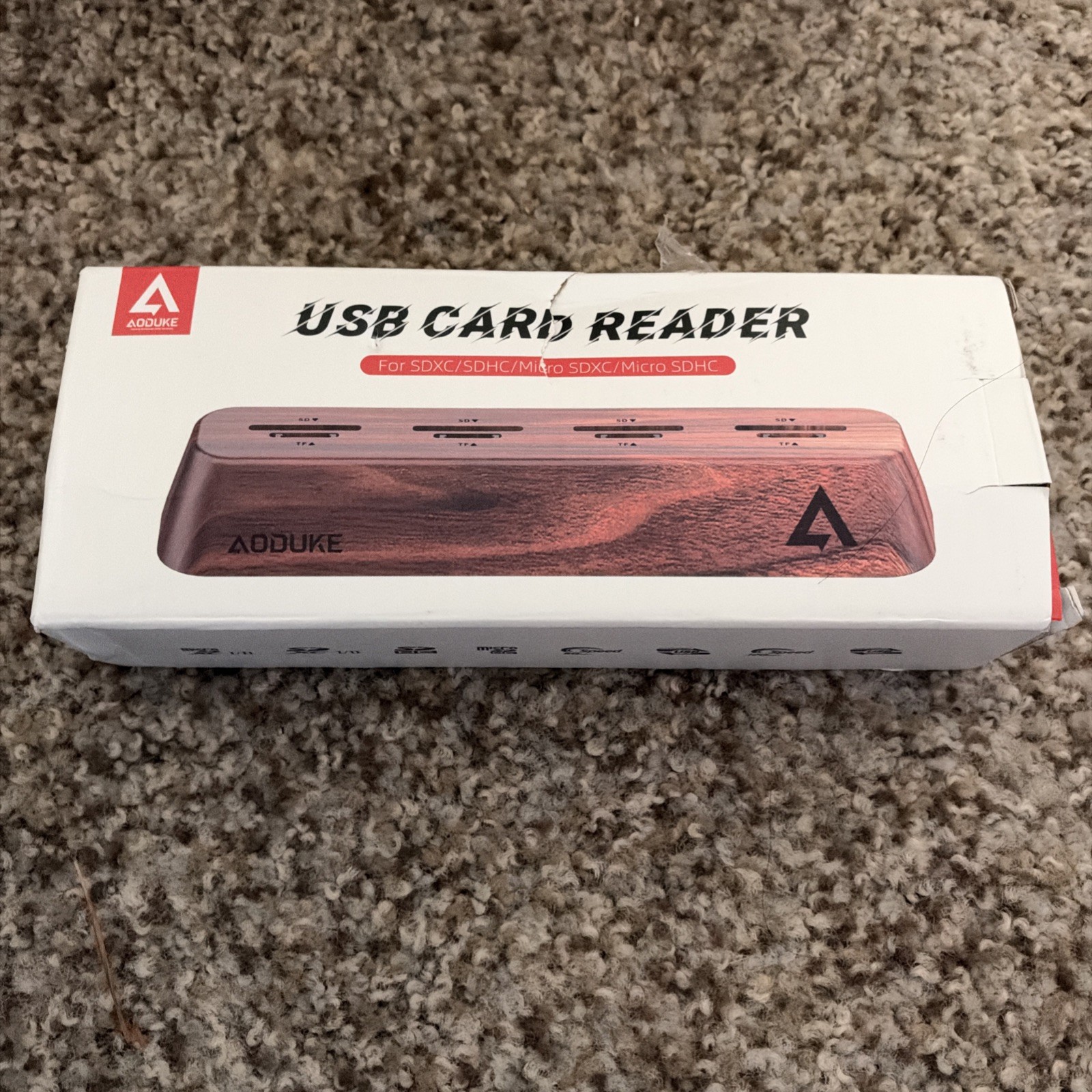 8-Port USB 3.0 SD Card Reader Walnut 5Gbps UHS-I II AST43M