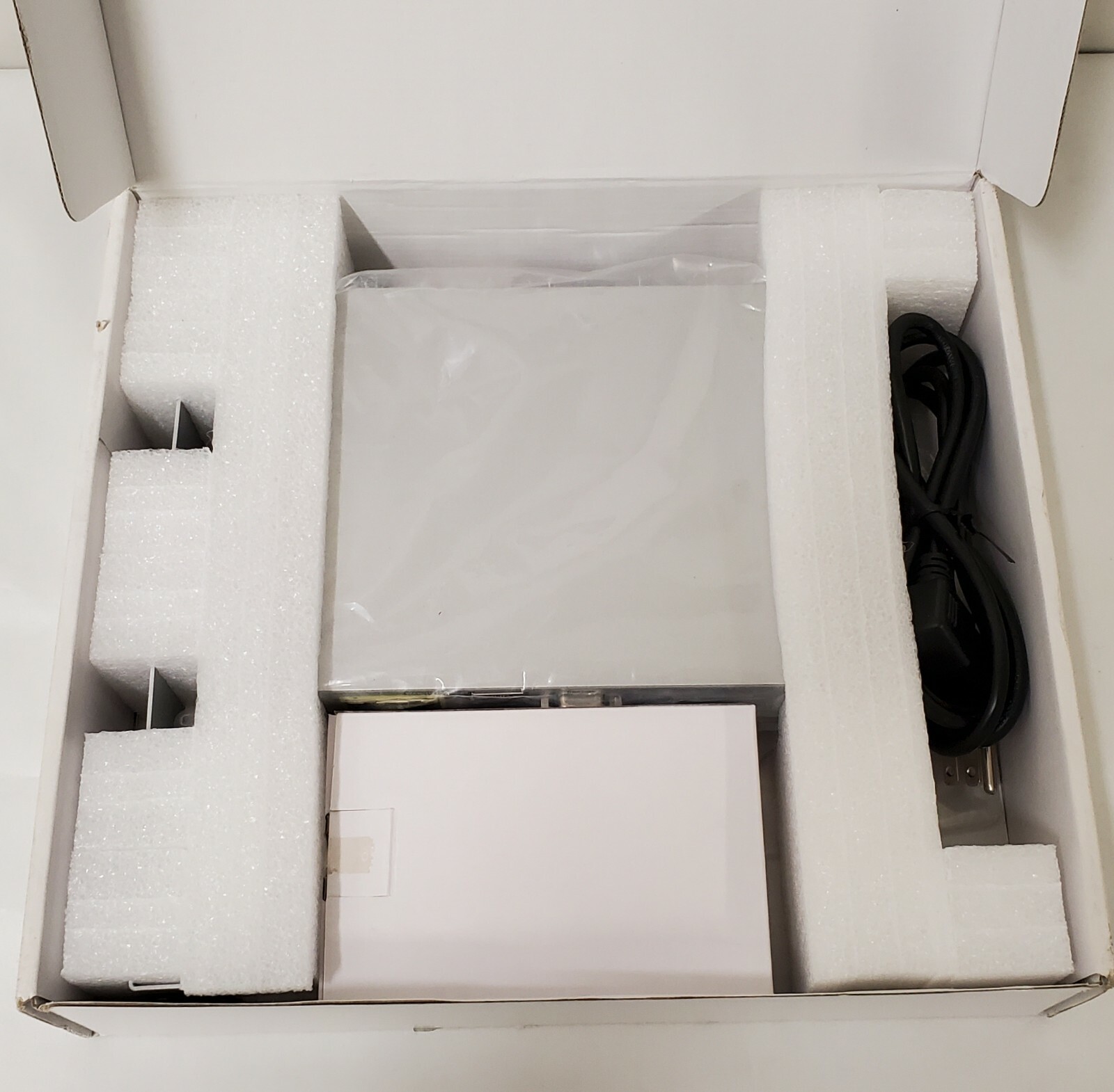 Edgewater Networks 4550 Series Enterprise Session Border Controller W/ Mounts