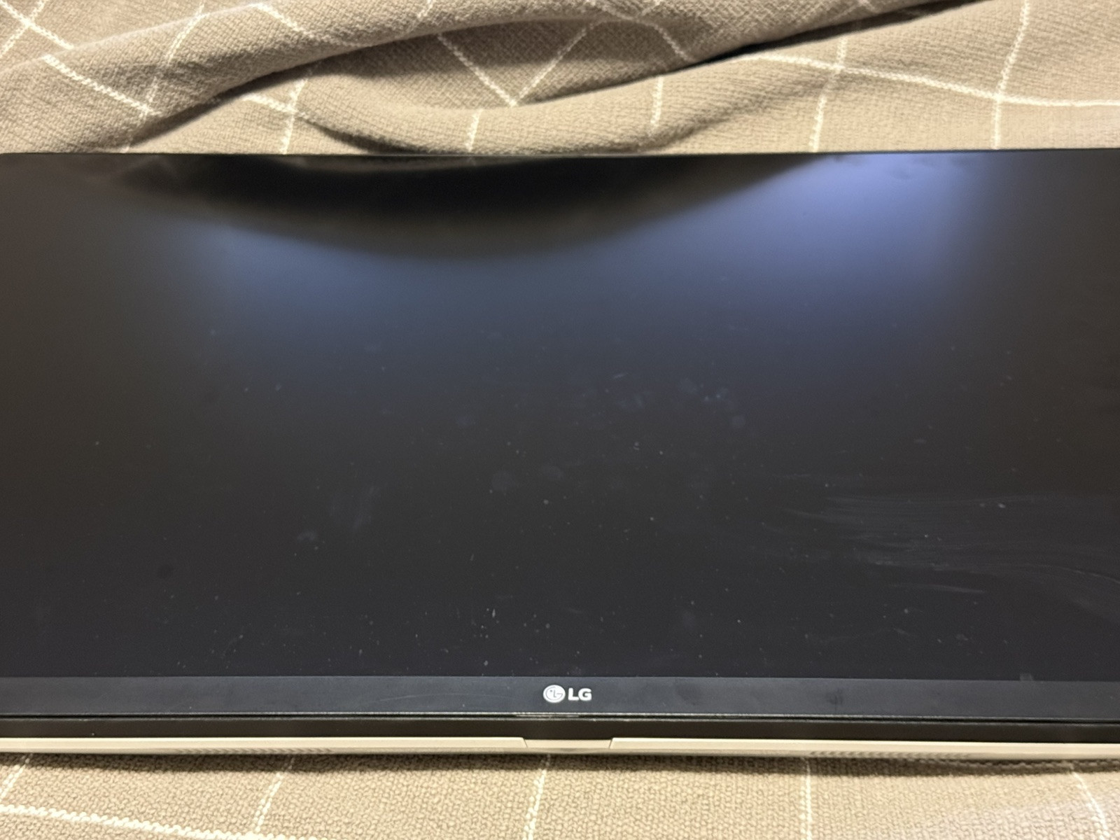 LG 27UK600-W 27 inch Widescreen IPS LED Monitor 4K