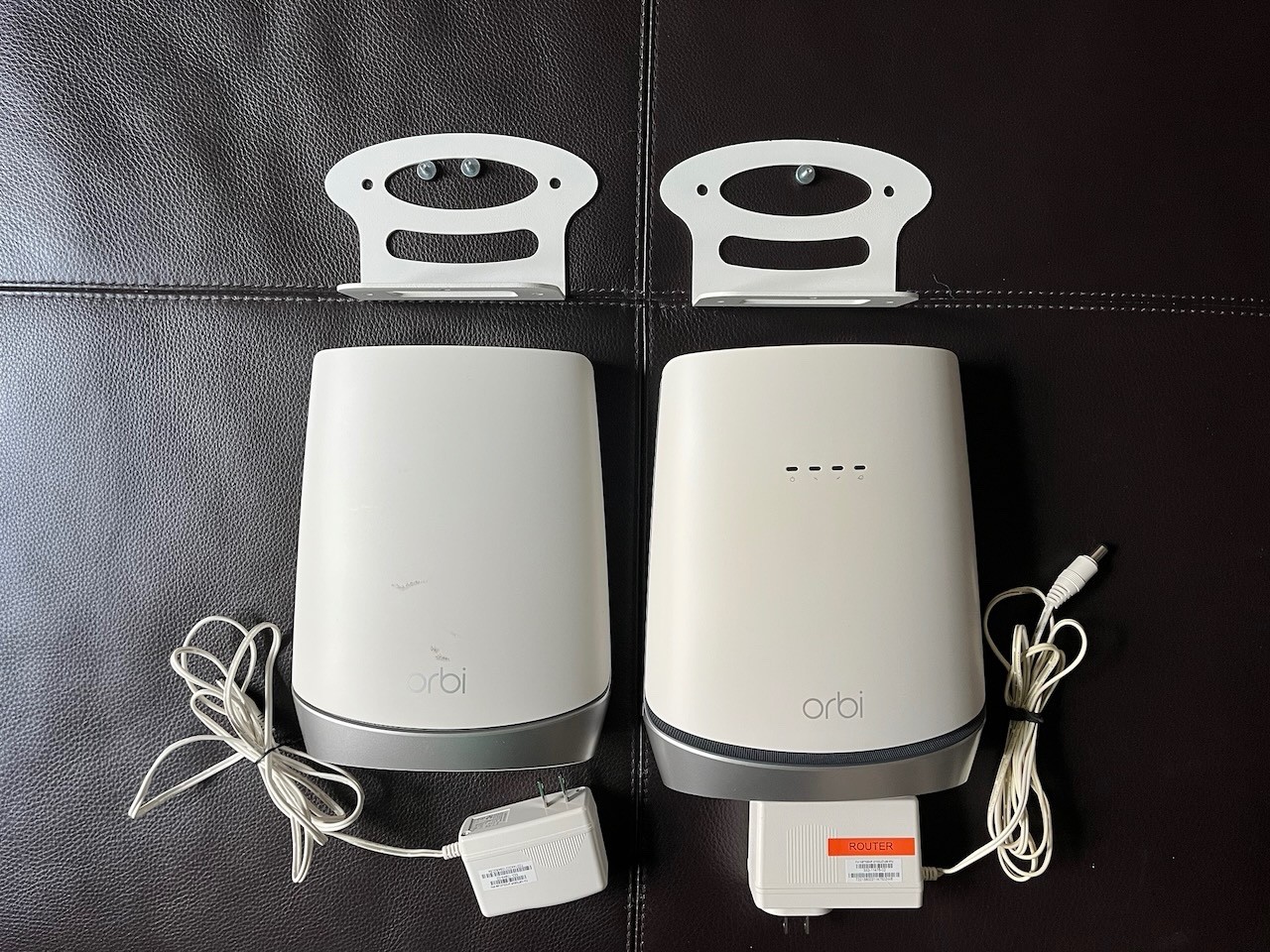 Netgear Orbi CBK752 cable modem/WiFi 6 mesh router combo, base unit & satellite