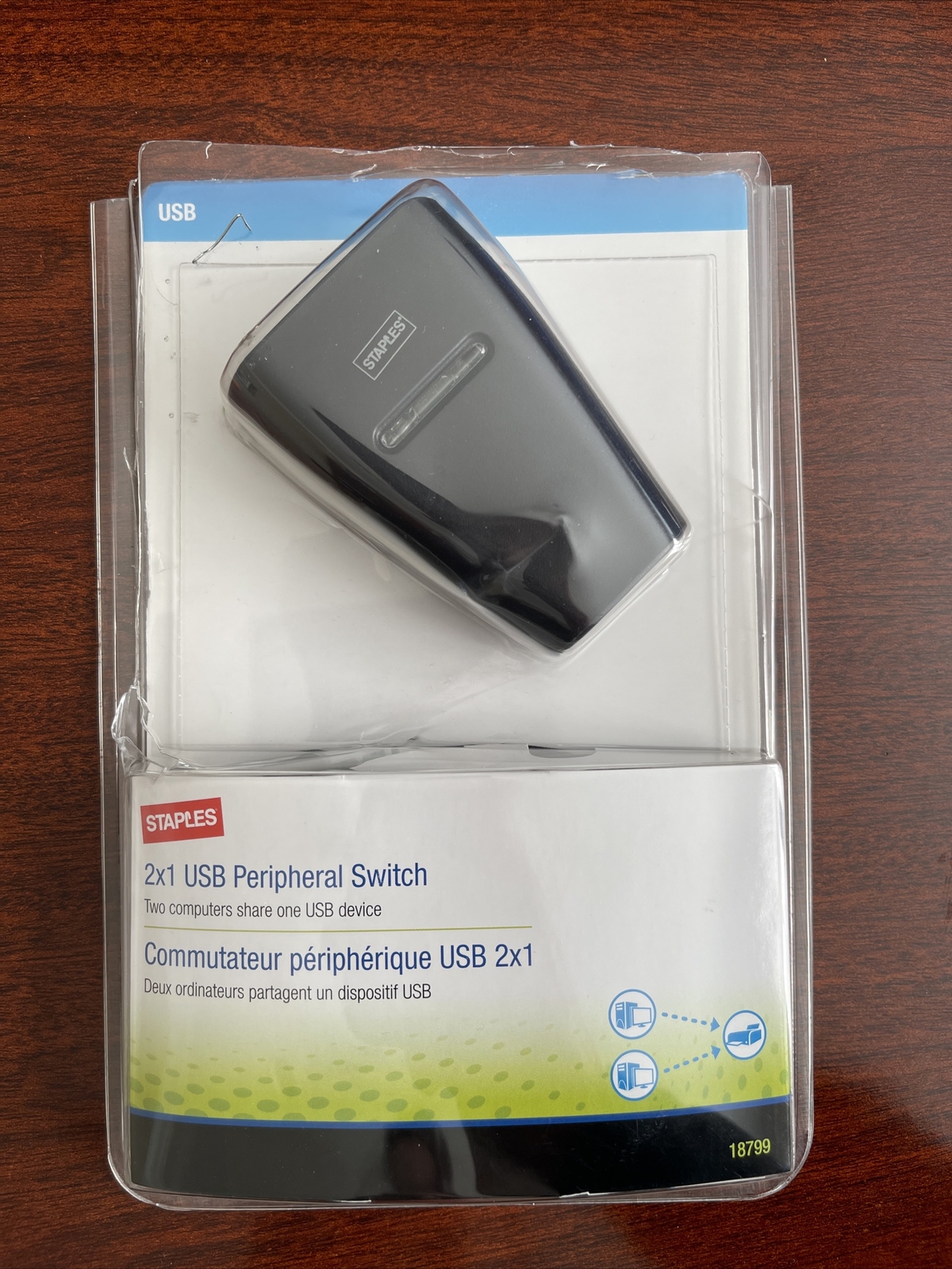 *Open box* Staples 2x1 USB Peripheral Switch 2 Ports External  Open Never used