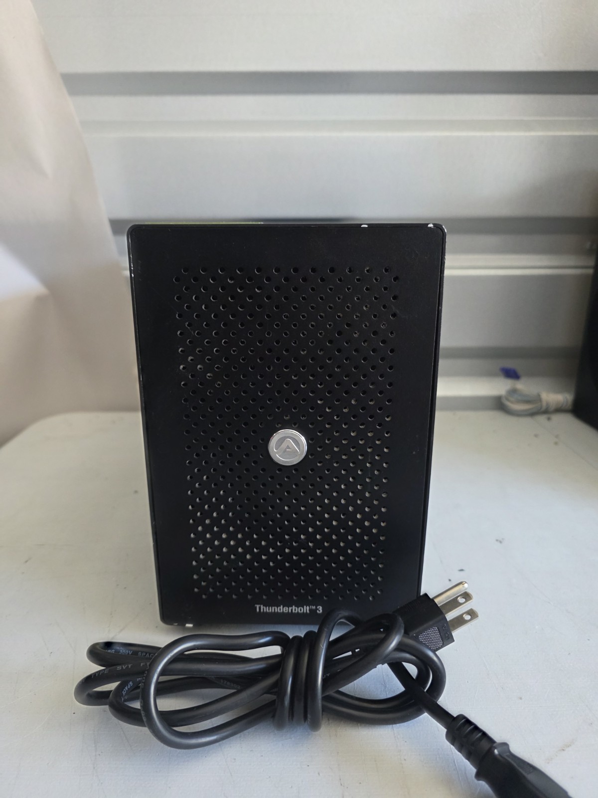Akitio Node T3IA - Thunderbolt3 External GPU 