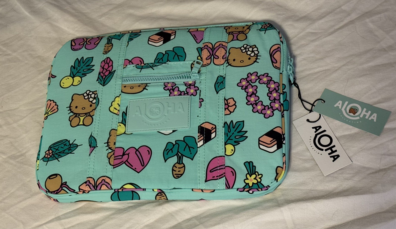 Aloha Collection x Hello Kitty Keep It Light Aloha Icons Laptop Case 13”