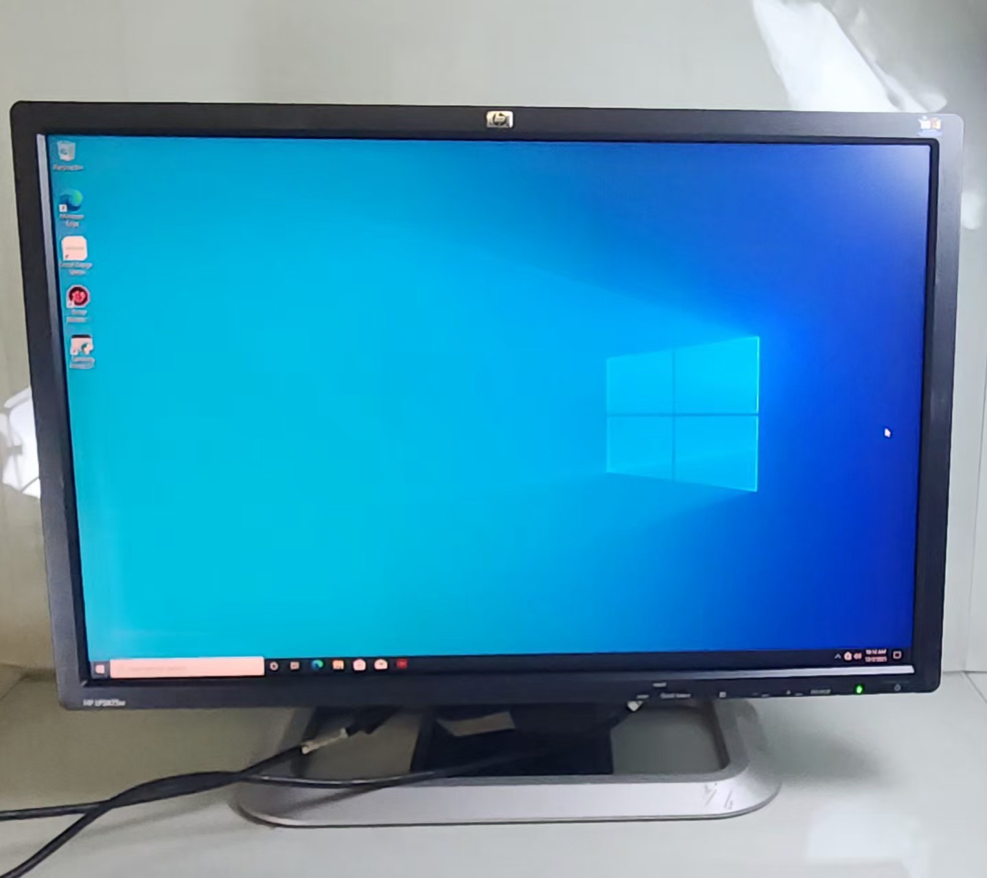 HP LP2475w 24-inch Widescreen LCD Monitor