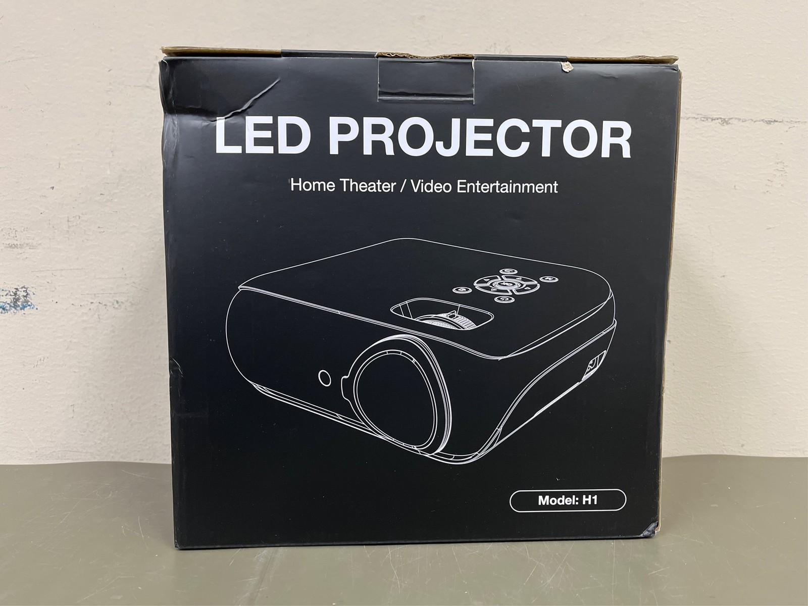 HAPPRUN Native 1080P Bluetooth Mini Projector, Full HD Portable Outdoor Movie Pr