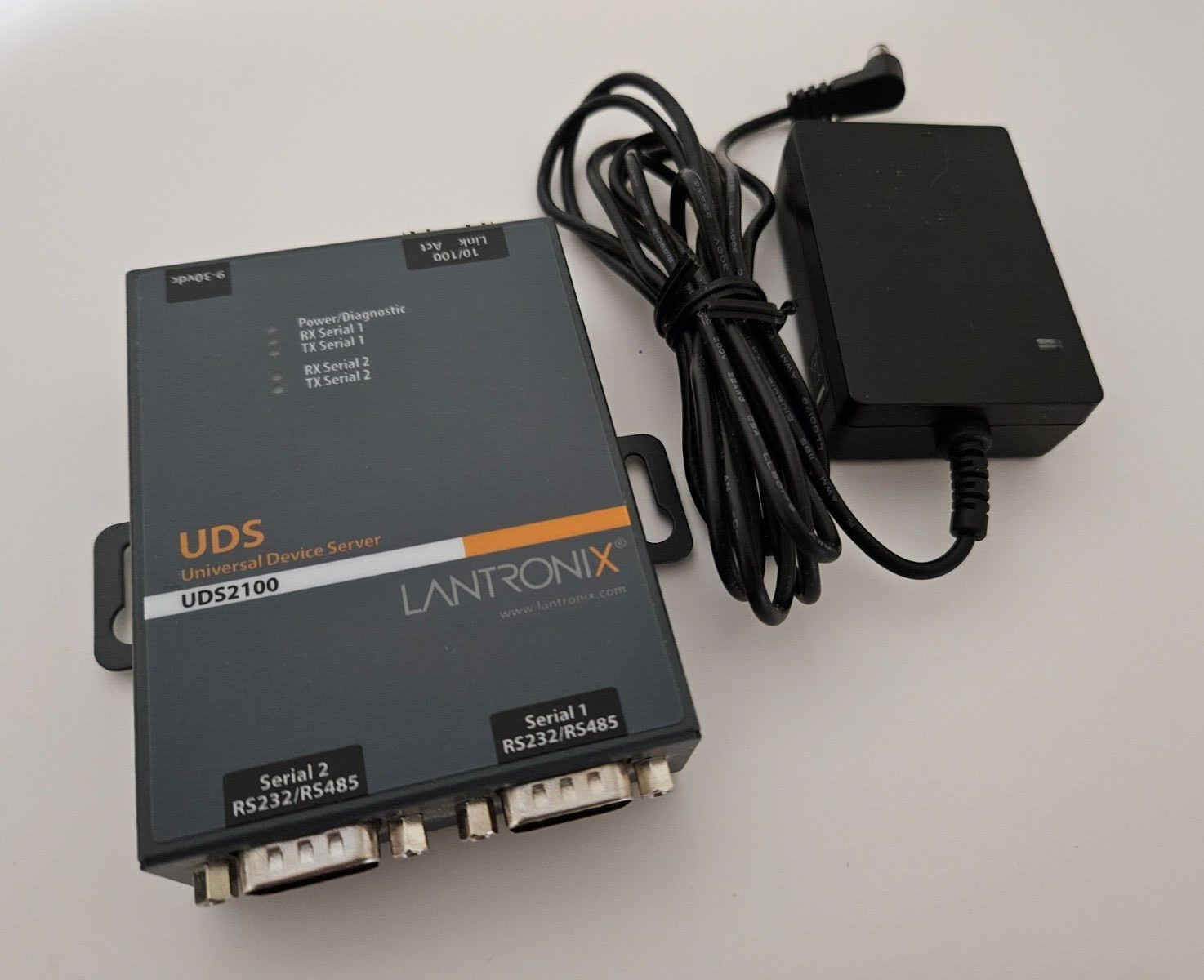 LANTRONIX UDS2100 2-PORT UNIVERSAL DEVICE SERVER SDS2101 WITH POWER SUPPLY