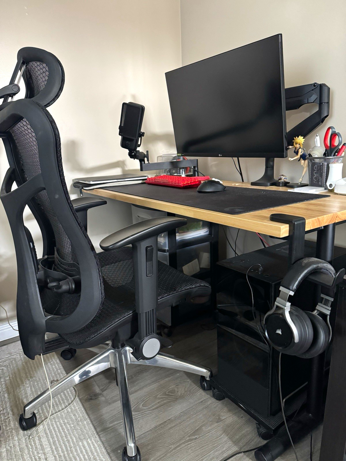 Entire Gaming PC Setup (Desk, Chair, Monitor, and More Included)
