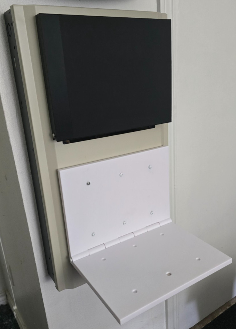 The Magnetic Laptop Holder