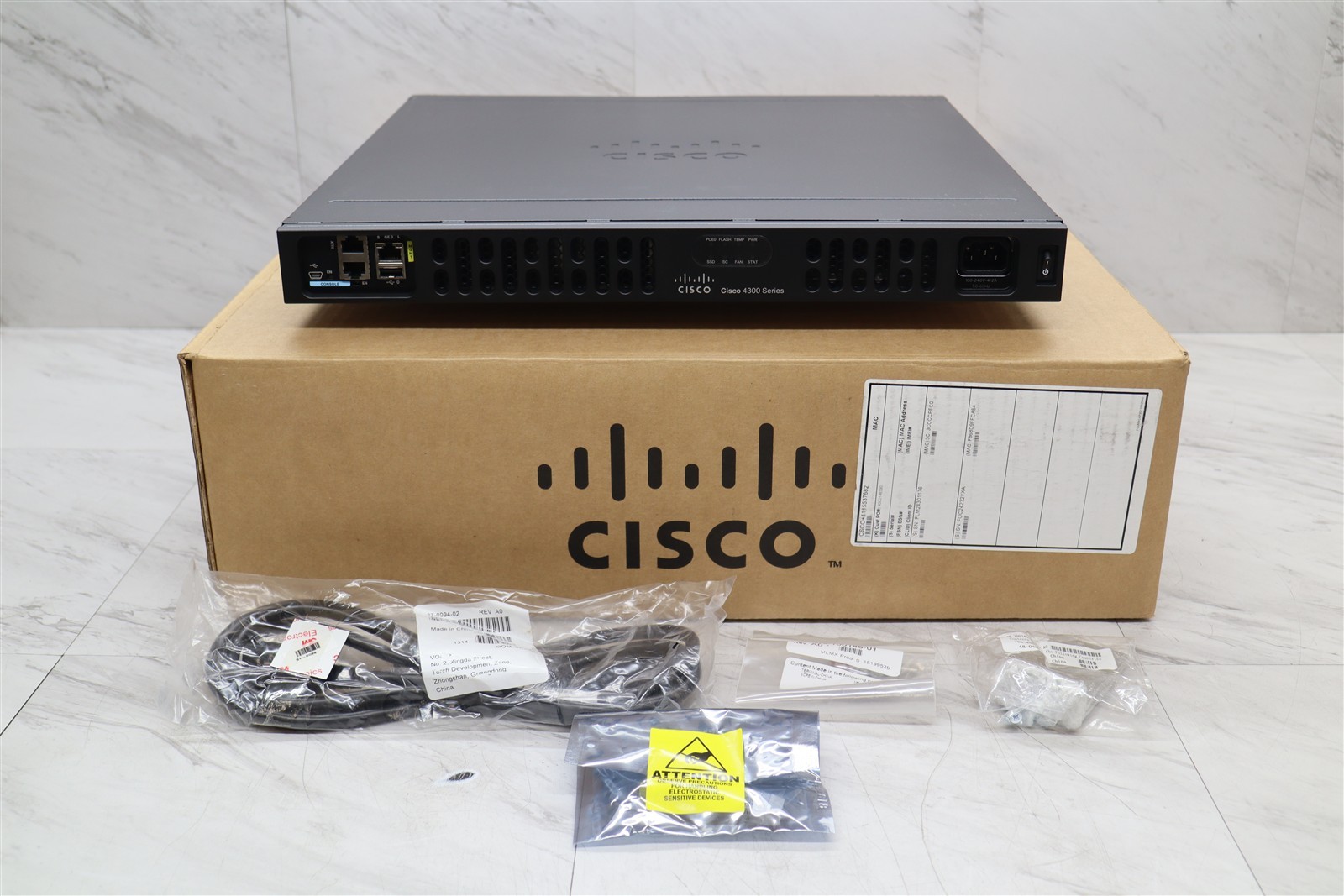 NEW Cisco ISR4331/k9 Integrated Services Router ISR4331-DNA w/ NIM-2GE-CU-SFP