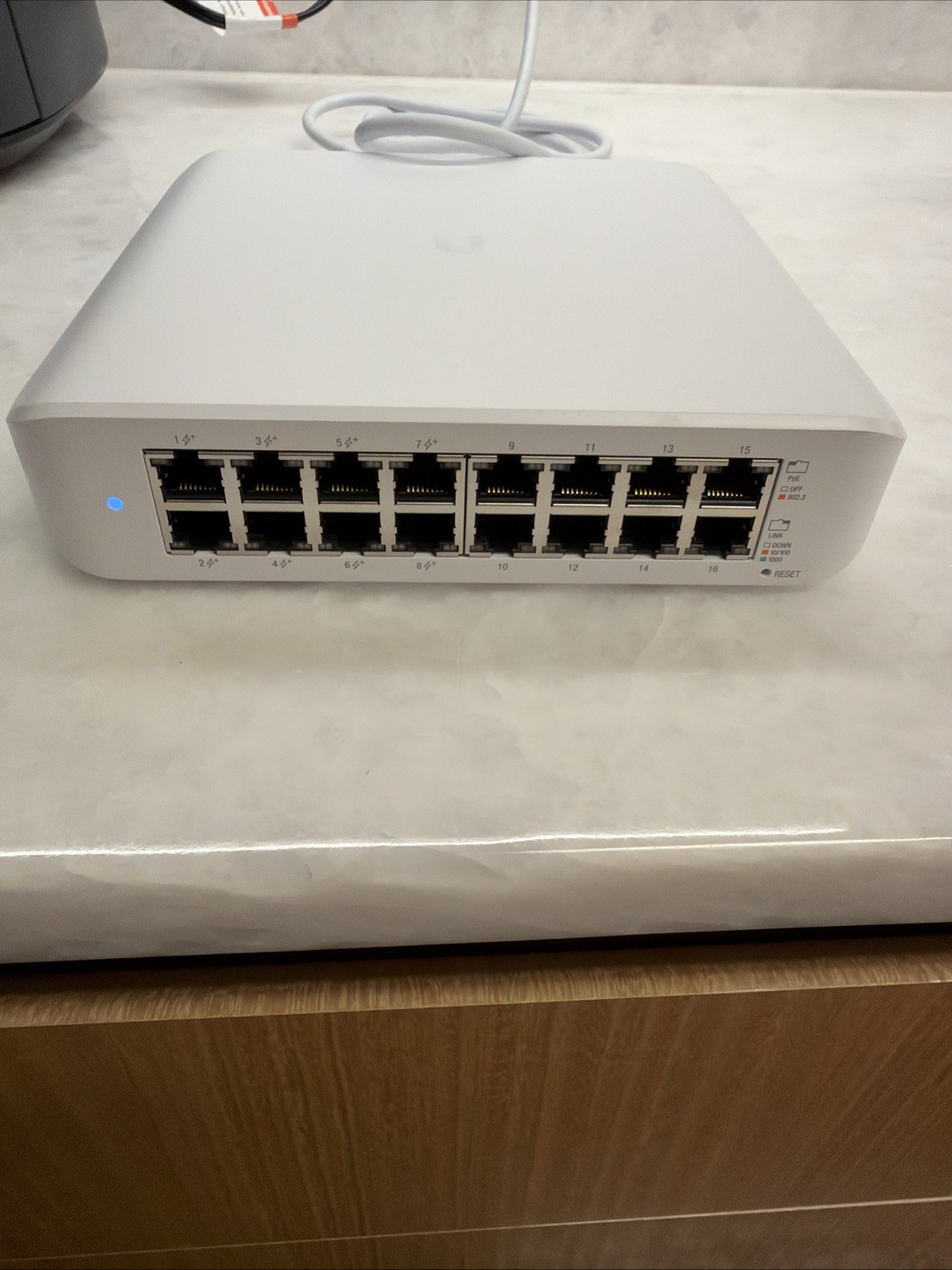 Ubiquiti UniFi Switch Lite 16 PoE Switch