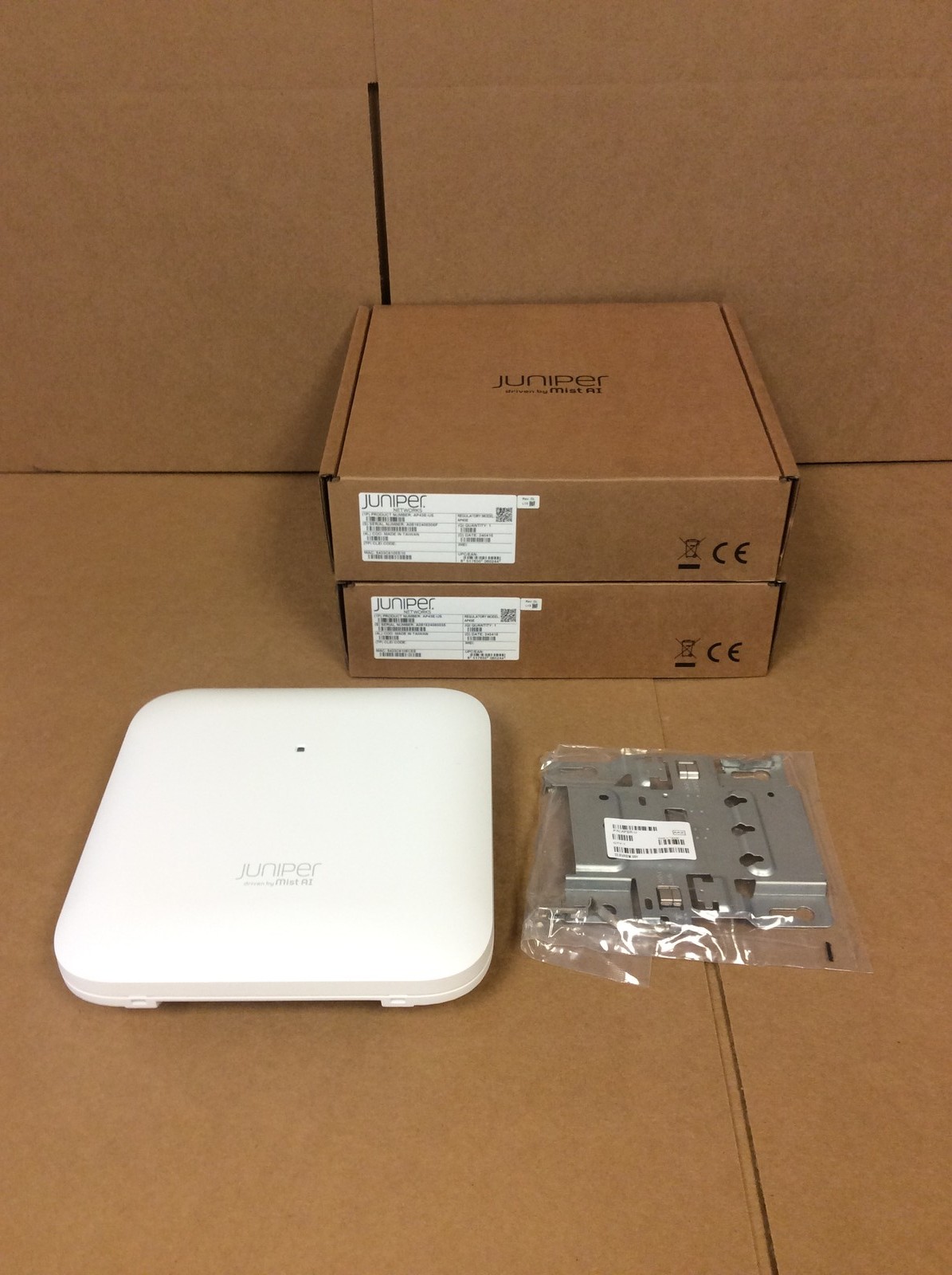 2x Juniper Network AP43E-US Mist Wireless Access Point White w/ Bracket, WORKS