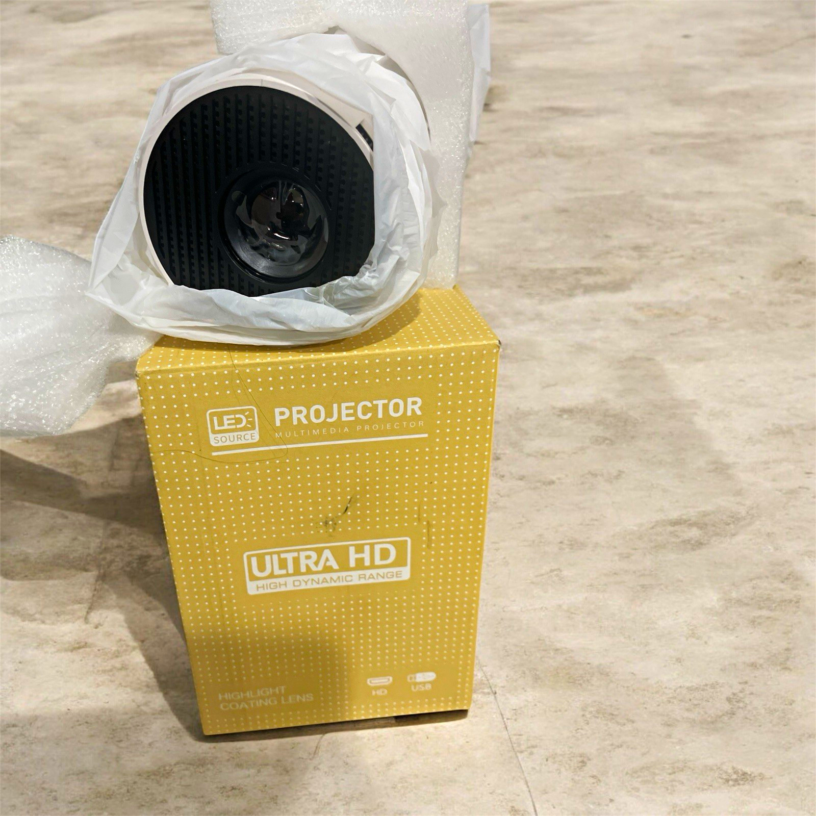 LED Source Ultra HD LED Desktop Projector 1080p FHD 16:9 USB Black/White (0096)