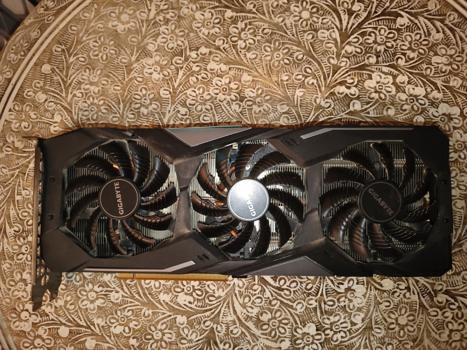 Gigabyte Radeon RX 5600 XT Gaming Trio OC 6GB GDDR6 - COMES WITH BOX, INSTA SHIP