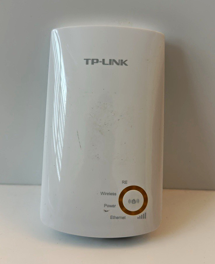 TP-LINK TL-WA750RE Wireless WiFi Range Extender 150 Mbps 2.4GHz White
