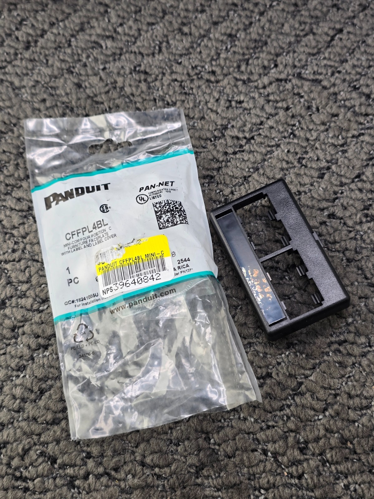(QTY 9) Panduit CFFPL4BL: Modular Furniture Faceplate ABS 4 Port Black