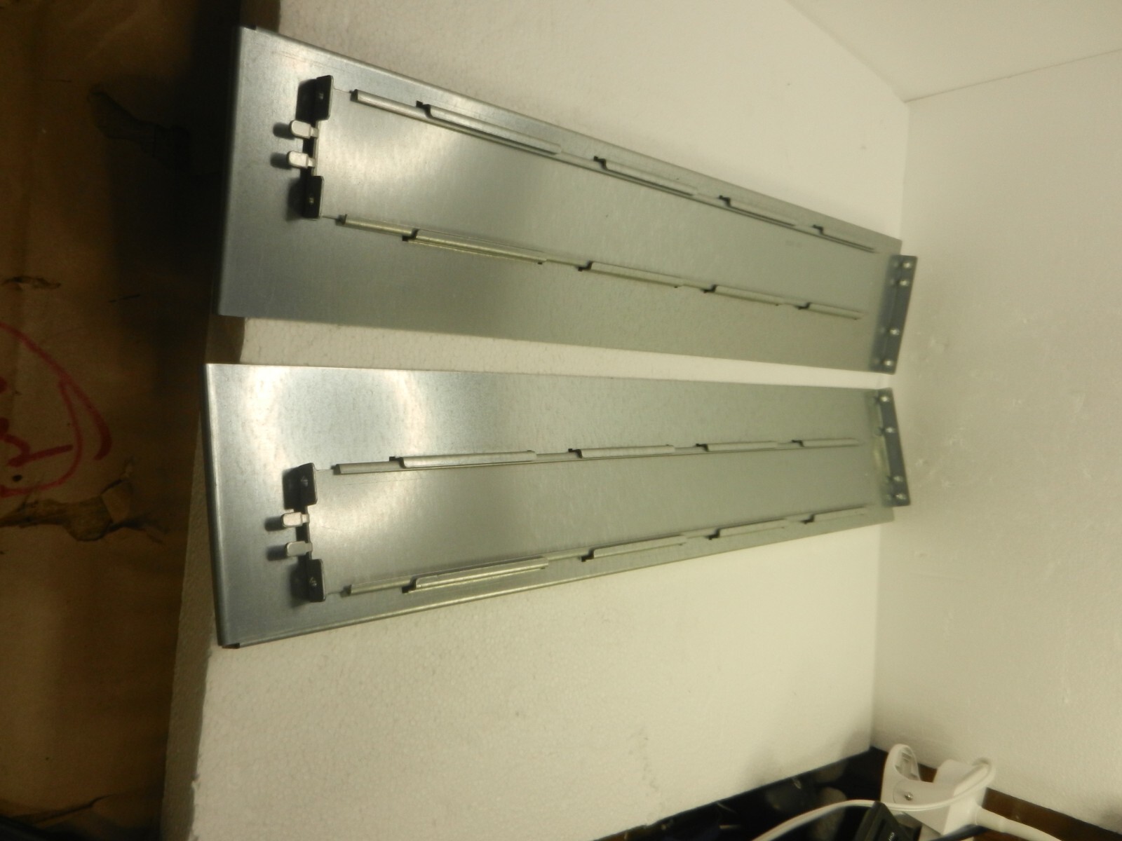 EMC Rack Mount Rails RACKMOUNT -Schienen CLARiiON CX Serie 2GDAE - 042-004-640