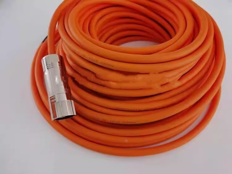 1PCS NEW Power Cable 2090-CSBM1DG-16AF05 5M  FedEx or DHL