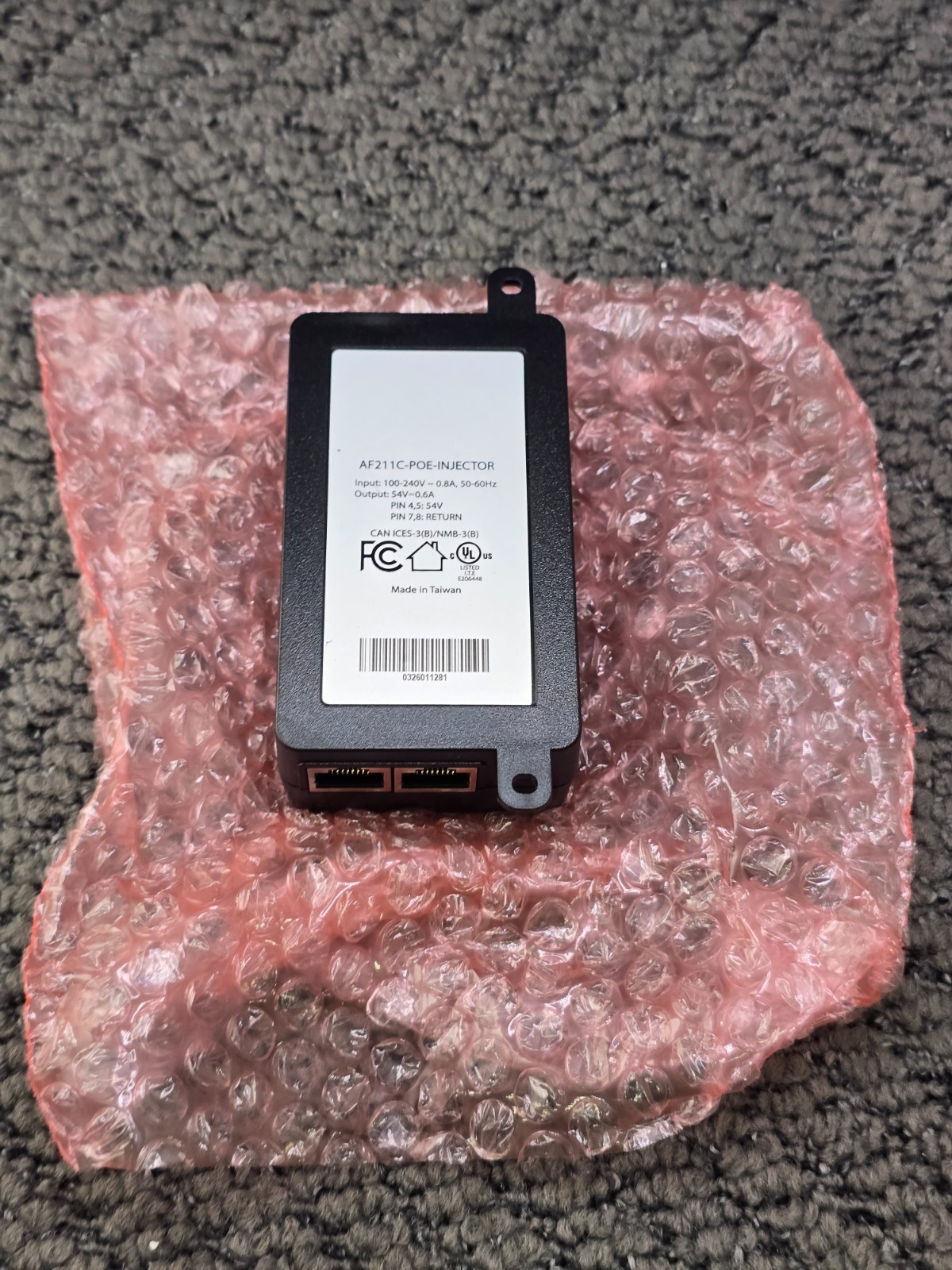 StarTech AF211C-POE-INJECTOR: 1-Port Gigabit PoE+ Injector 30W Power Unmanaged