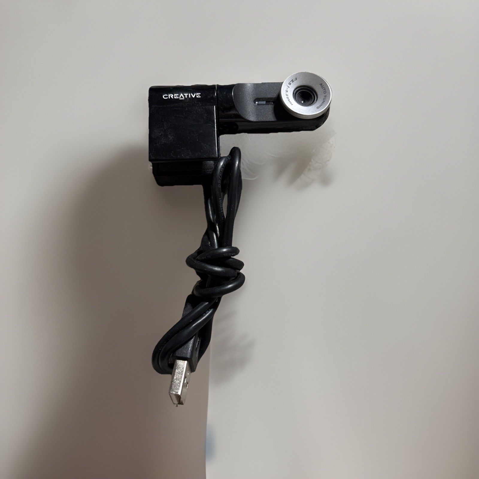 Creative Labs VF0400 Live Cam Notebook Pro 1.3 MP WebCam PC Chat Zoom