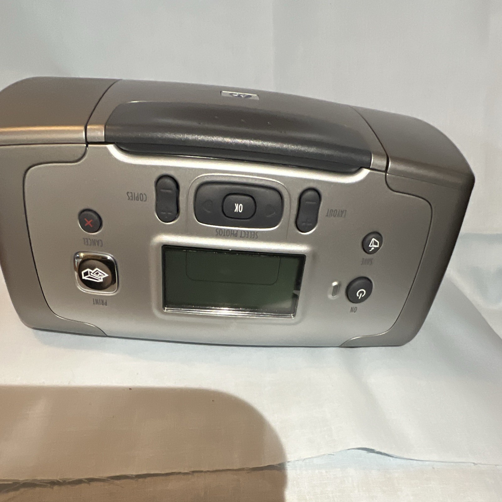 HP PhotoSmart 145 Portable Color Inkjet Photo Printer USB 4800x1200 A6