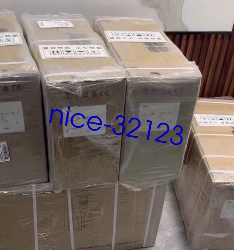 1pc ABB ACS880-01-05A6-3 frequency converter 3PH 2.2KW