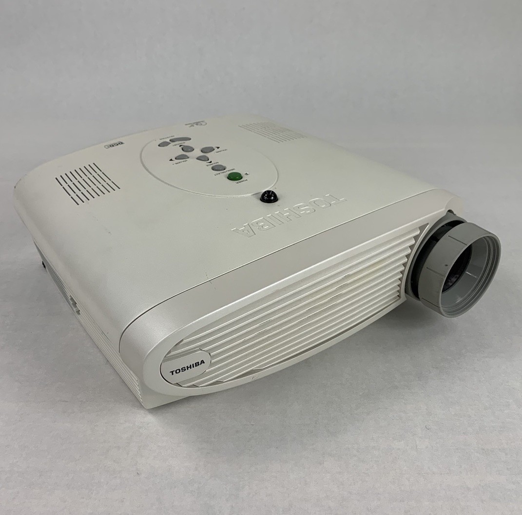 Toshiba TDP-MT5 LCD Projector 799 Lamp Hours