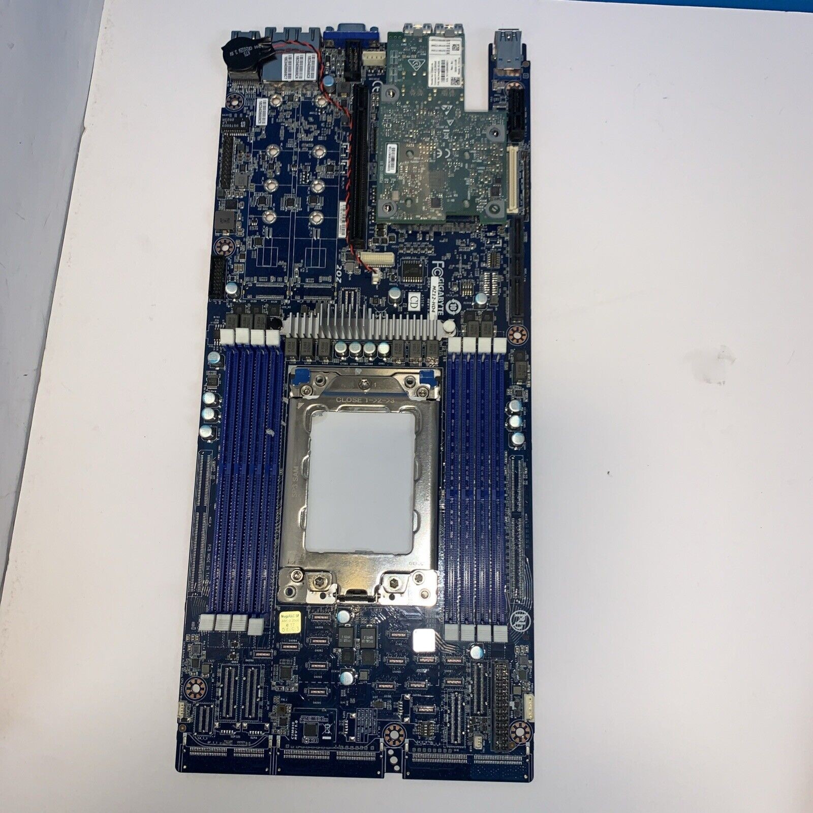 Gigabyte MZ12-HD4 DDR4 server motherboard