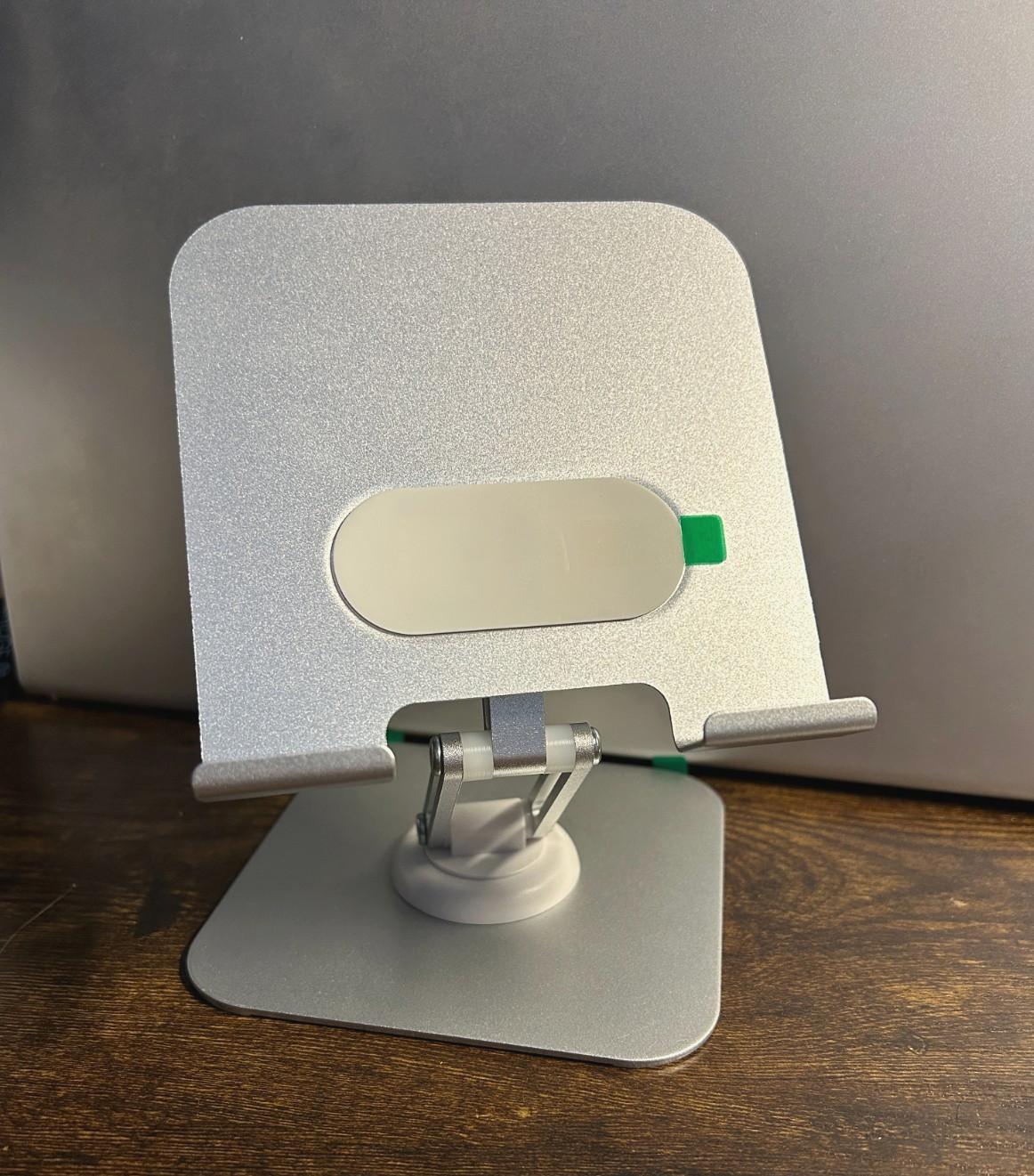 LISEN Q18 Desktop Tablet Stand * Silver * Foldable * Adjustable * New in Box