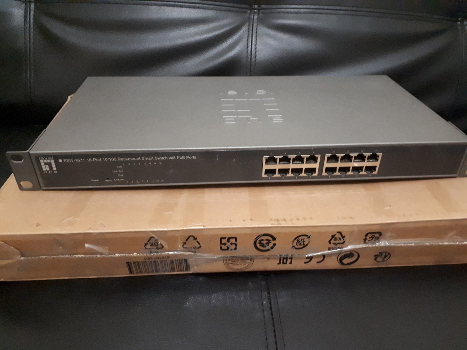 LEVEL ONE FSW-1671 10/100 Smart Managed Switch 8 Port PoE