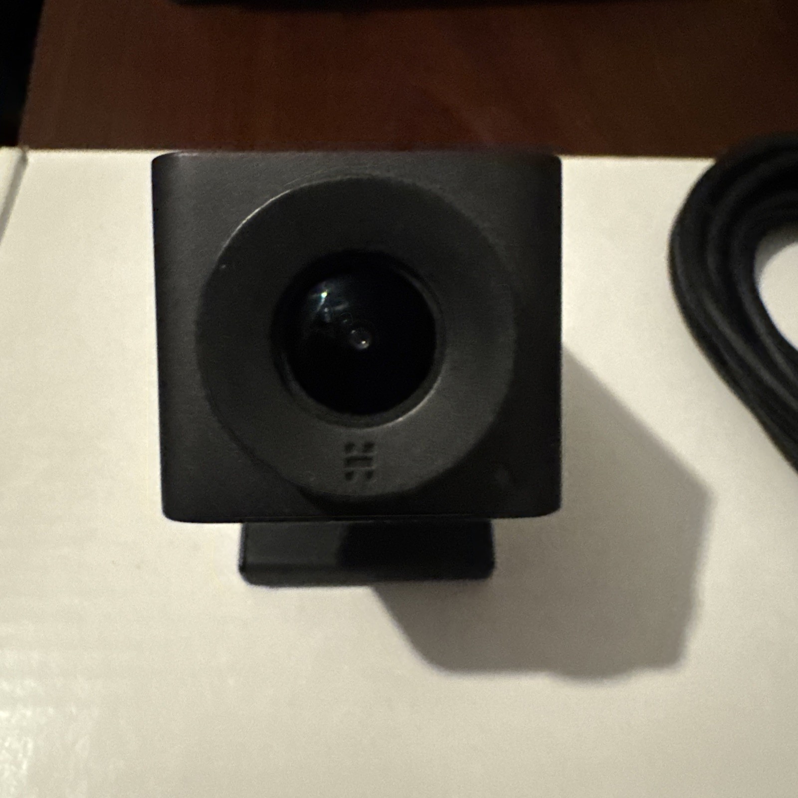 Huddly IQ Matte Black Conference Camera – 12MP AI Smart webcam (H2-MBLK)