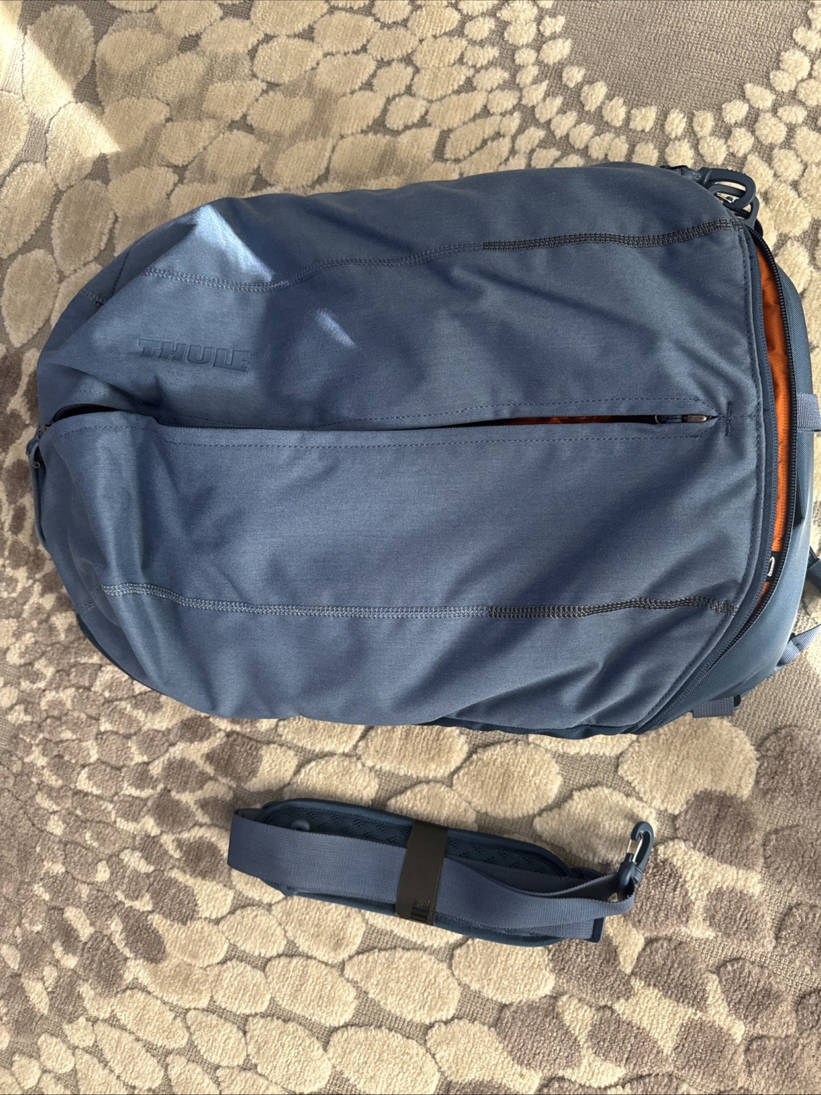 Thule Vea Backpack Daypack 21L Laptop Duffel Bag Sling Shoulder Macbook Tablet
