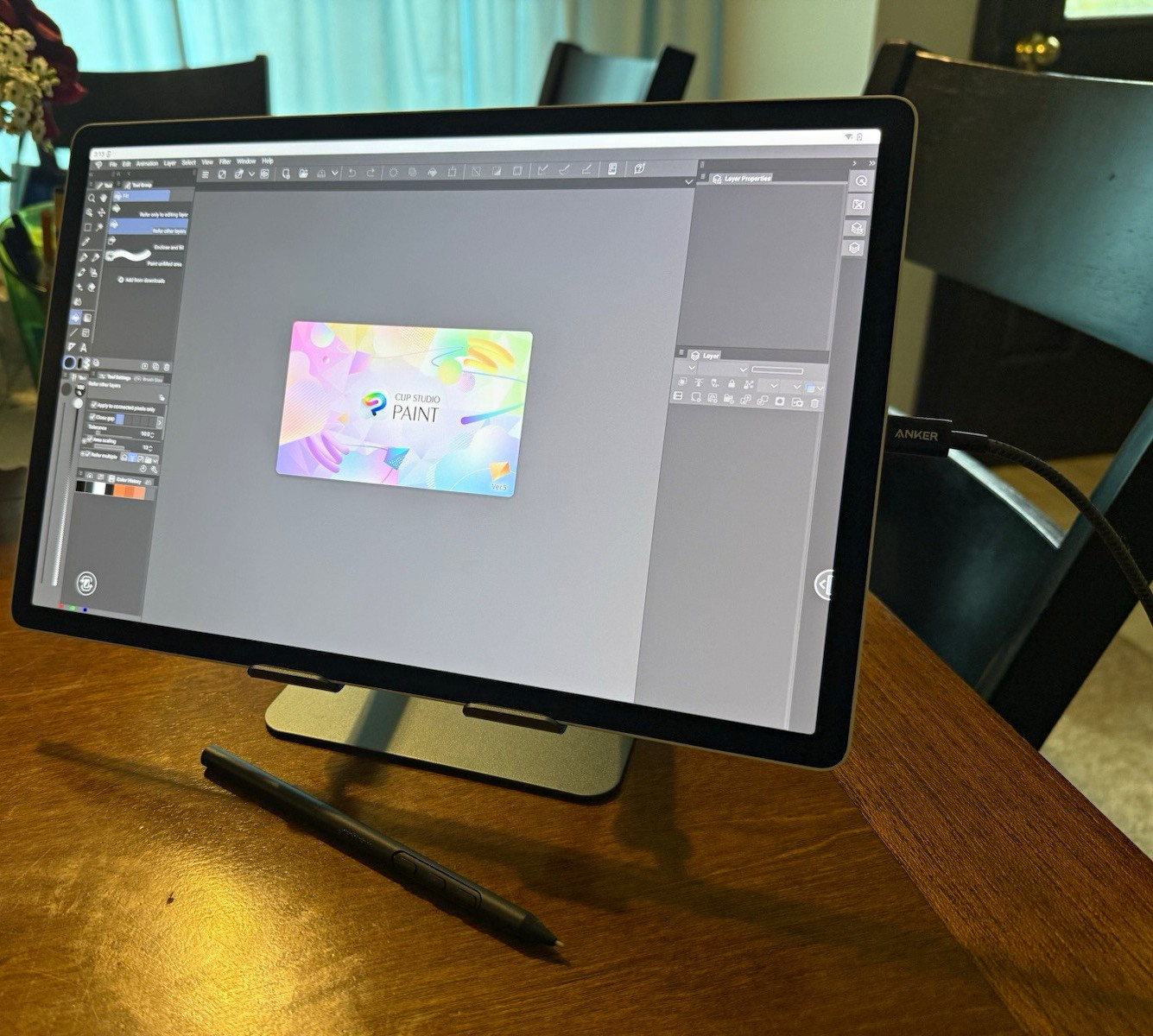 Wacom MovinkPad Pro 14 Graphics Tablet USB-C Wired w/ Stylus & Stand