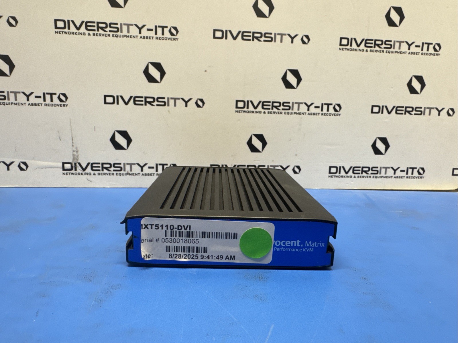 Emerson Avocent High Performance KVM MXT5110- DVI