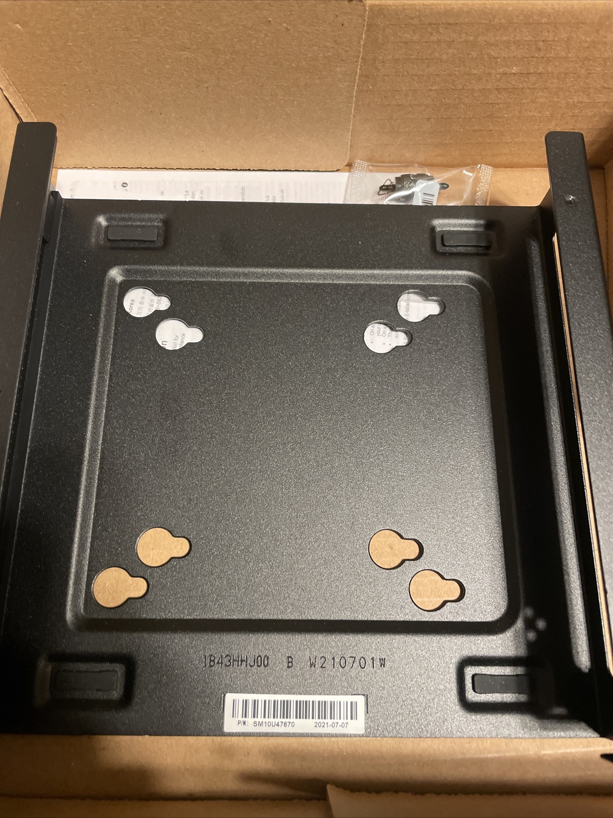 Lenovo Tiny VESA ThinkCentre System Mounting Bracket P/N SM10U47670 New
