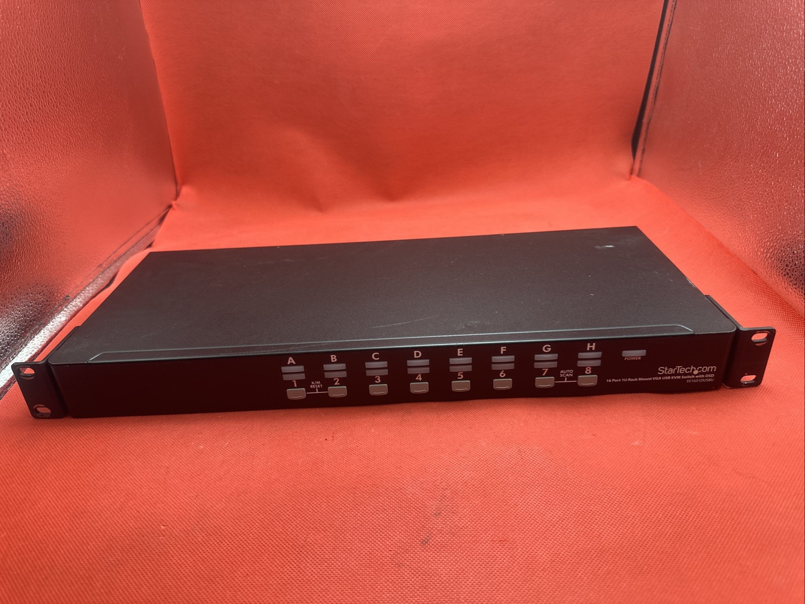 StarTech.com SV1631DUSBU 16 Port 1U Rack mount VGA USB KVM Switch with OSD