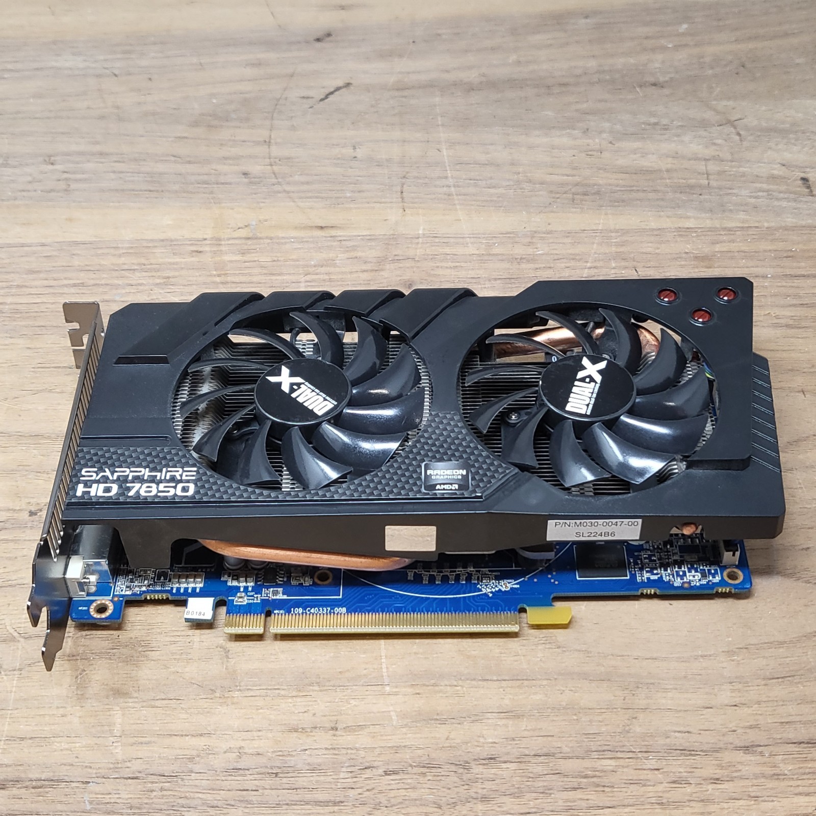 Sapphire Radeon HD 7850 2GB GDDR5 PCIe Graphics Card Dual-X 11200-00