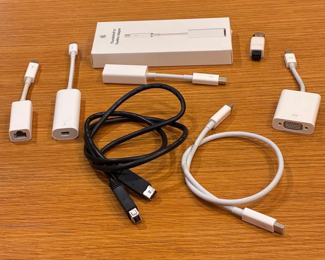 Apple Thunderbolt to FireWire Adapter Set