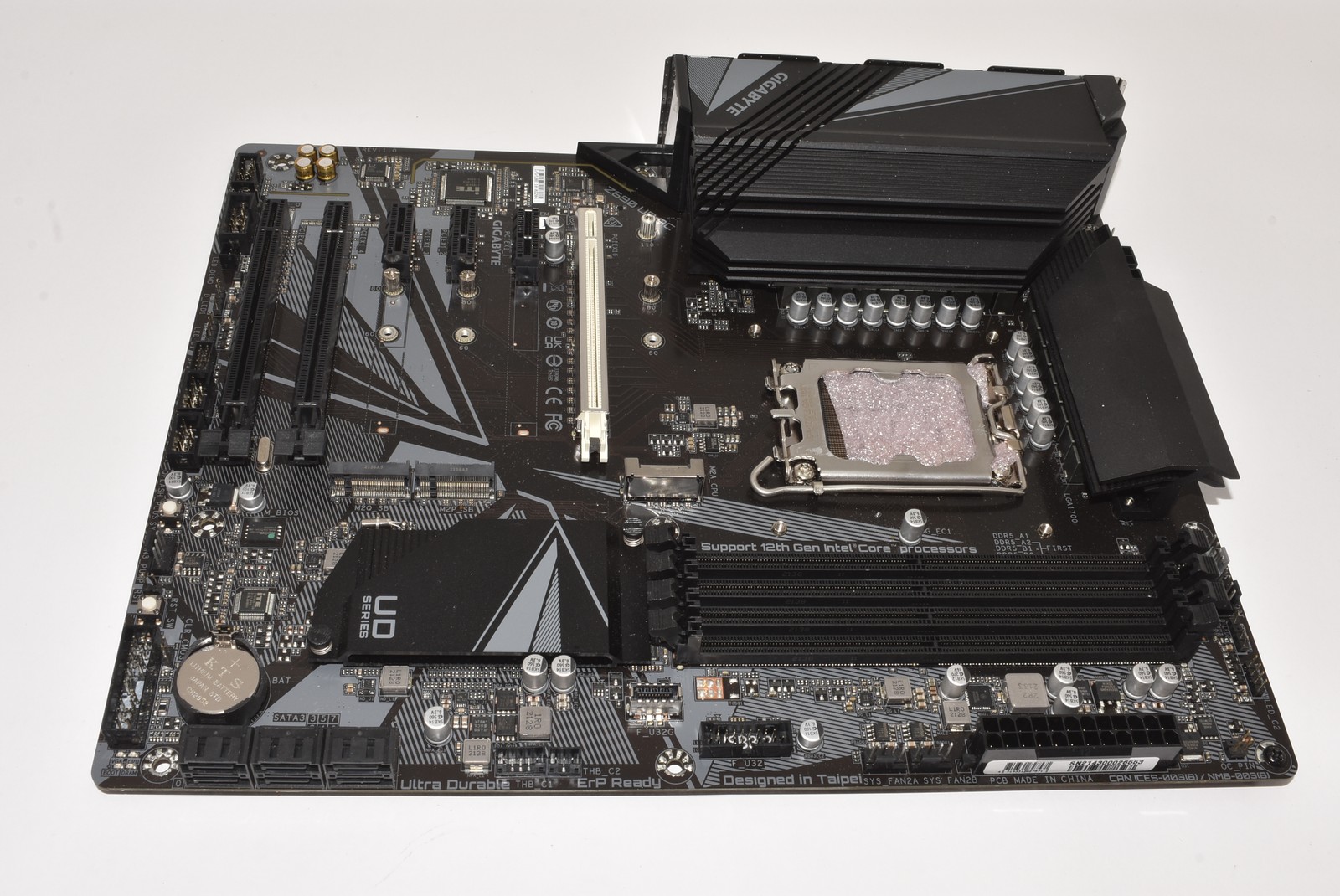 Z690-UD-AC GigaByte Intel  LGA1700 DDR5 Motherboard No IO Shield Plate