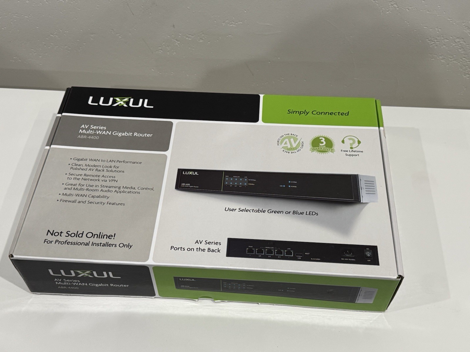 New Luxul ABR-4400, AV Series Multi-WAN Gigabit Router Open Box