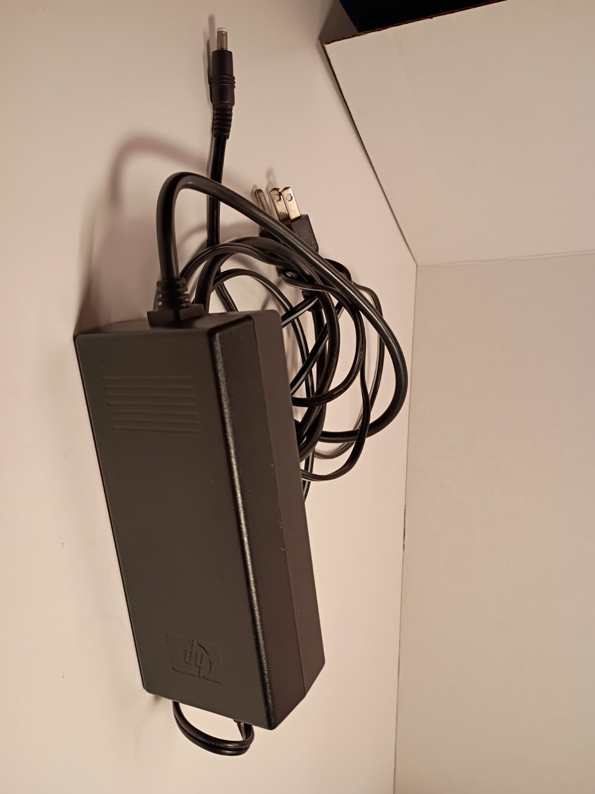 HP AC/DC Adapter 0950-4483