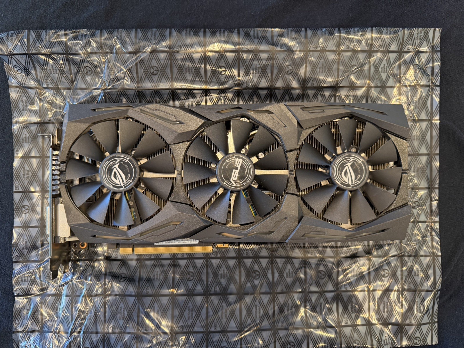ASUS ROG Strix GeForce GTX 1070 Ti 8GB GDDR5 Advanced Edition, VR Ready, DP,...