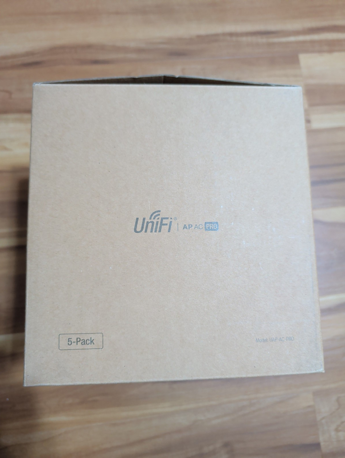 Ubiquiti Networks UniFi AC Pro AP Access Point - Pack of 5 (UAP-AC-PRO-5)