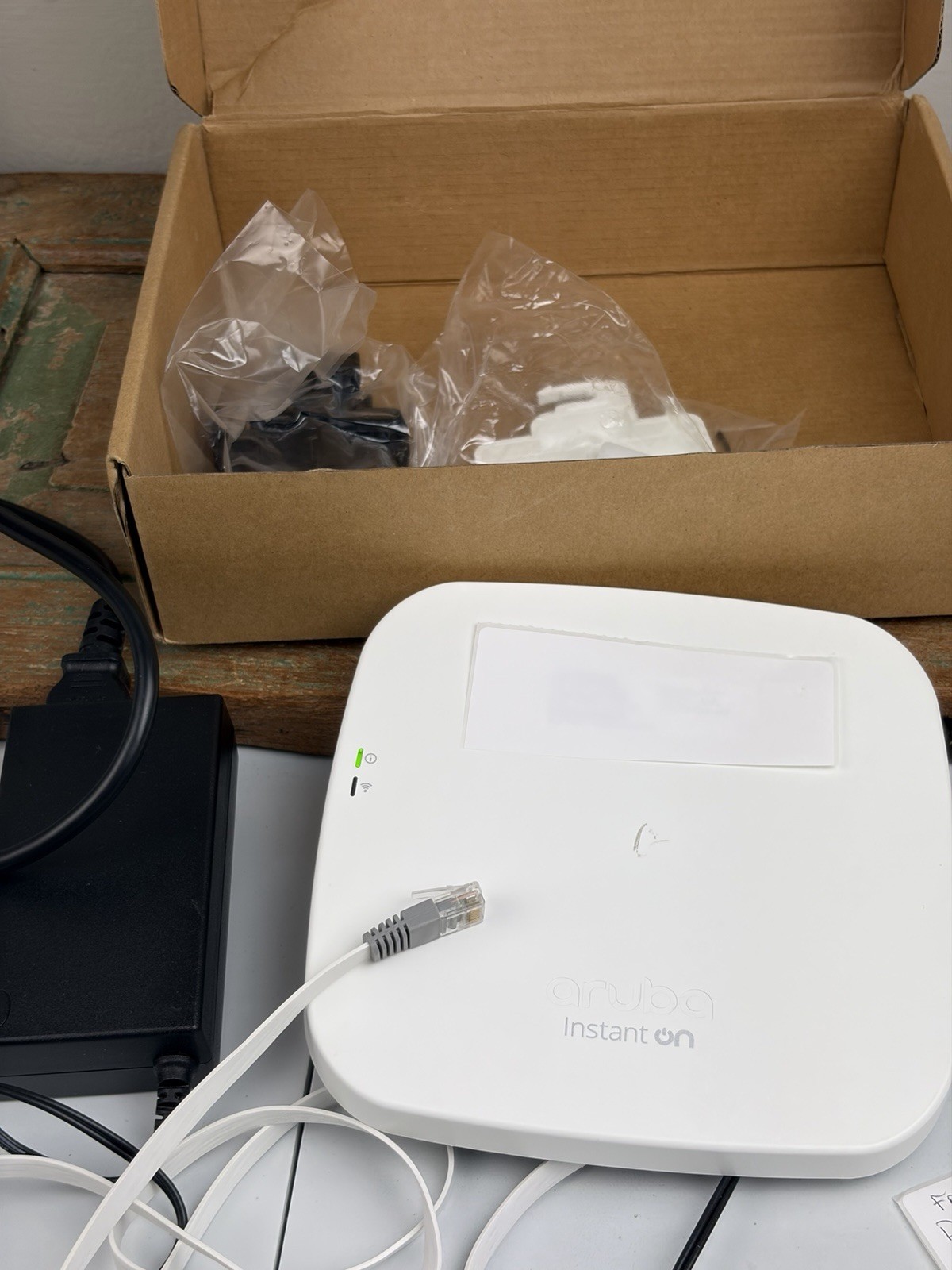 Aruba Instant On AP12 Wireless Access Point R3J23A WiFi 5 Dual Band + Ethernet