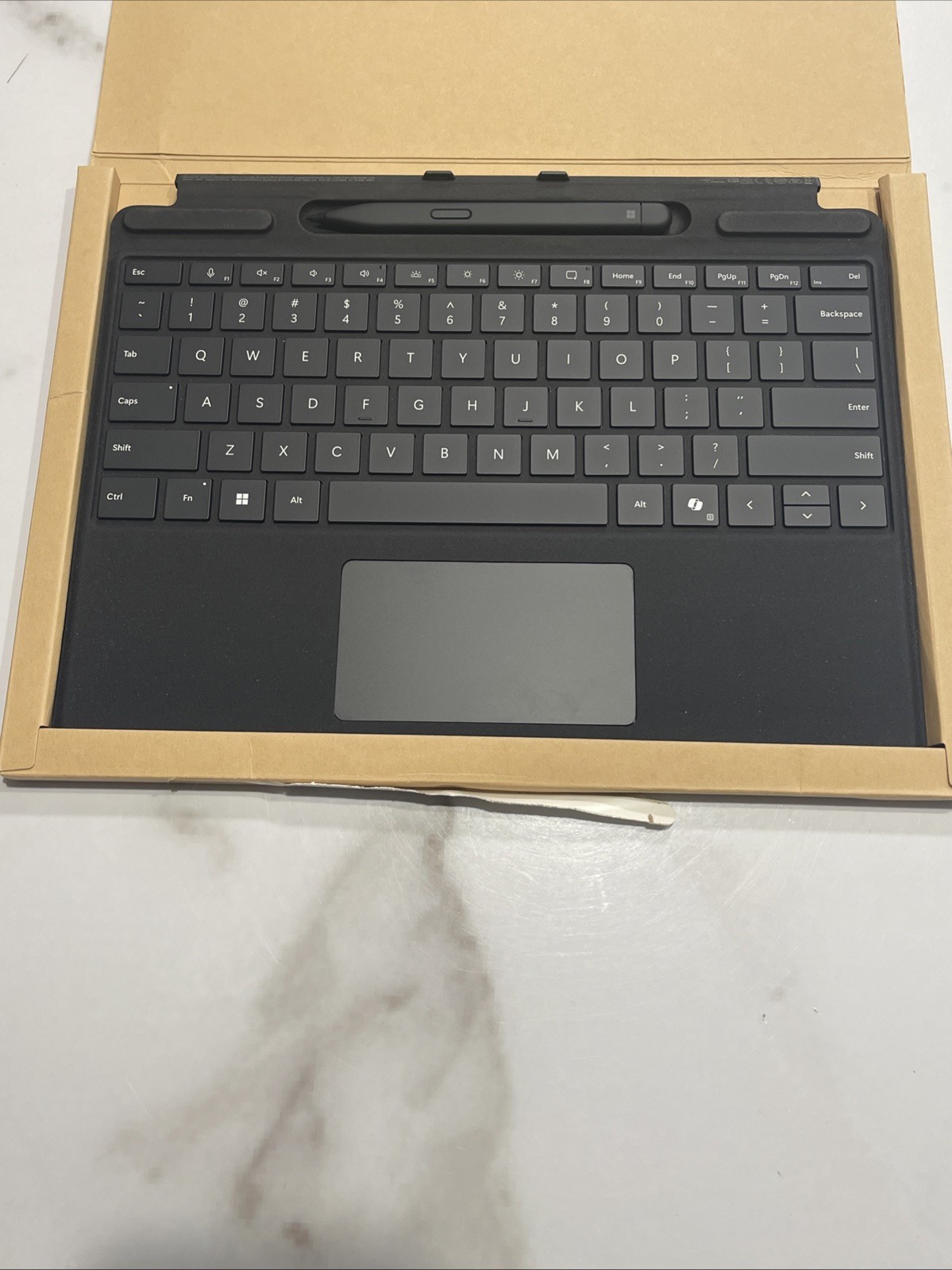 Microsoft Surface Pro Signature Keyboard With Slim Pen 1962 -1864