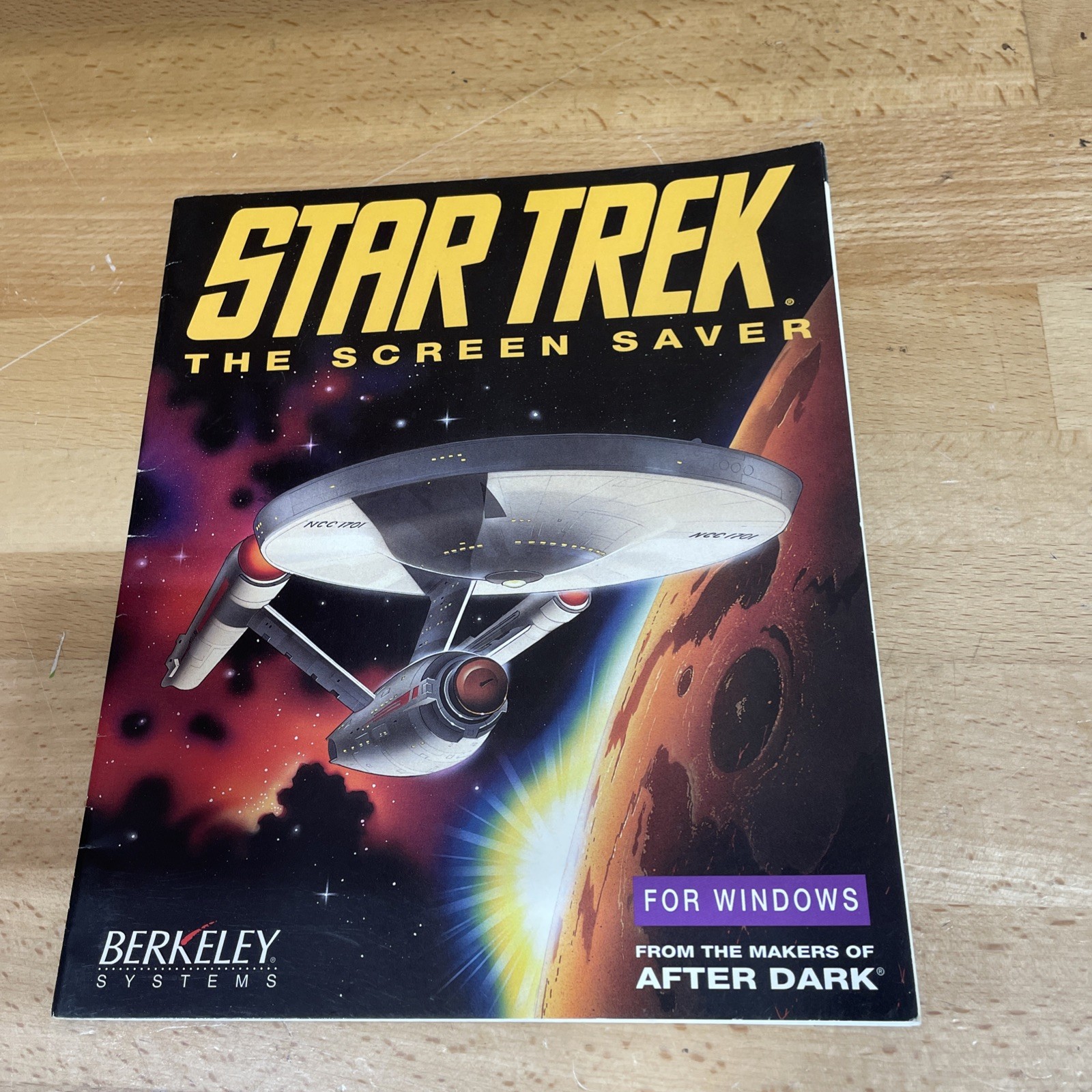 Star Trek The Screen Saver Berkeley Systems for Windows Booklet 1992 ONLY