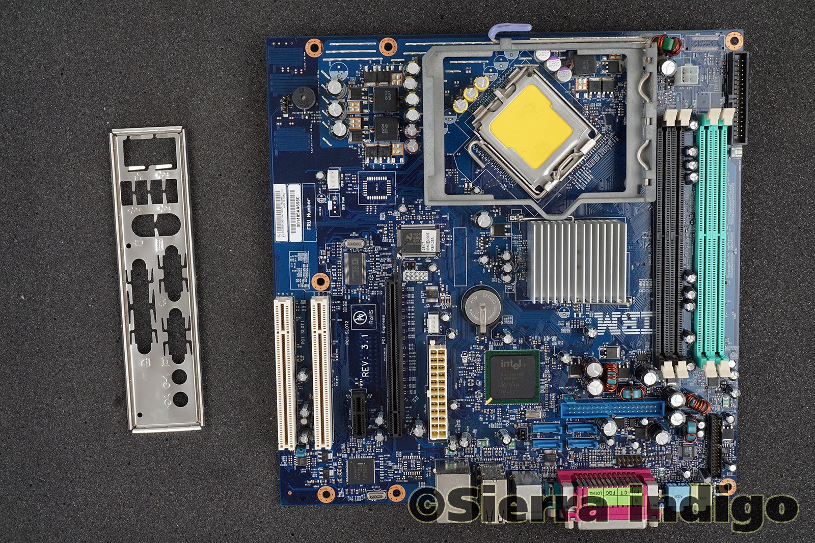 IBM Lenovo FRU 29R9727 Motherboard Socket 775 System Board