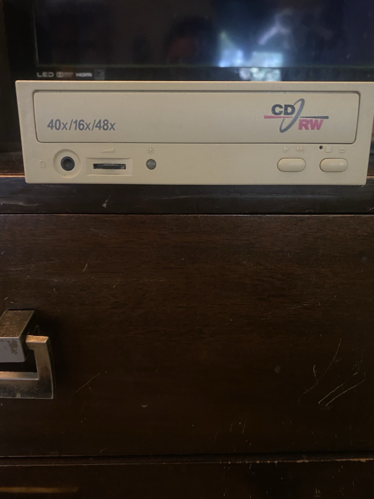 Cyberdrive Technology (CW078D) CDRW 40x/16x/48x CD Drive